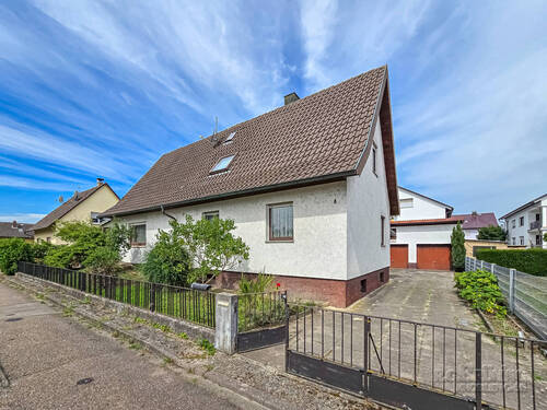 Ostseite - 5 Zimmer Einfamilienhaus zum Kaufen in Kehl