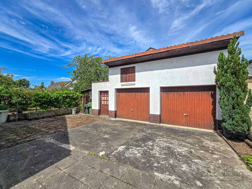 Doppelgarage mit Werkraum - 5 Zimmer Einfamilienhaus in Kehl