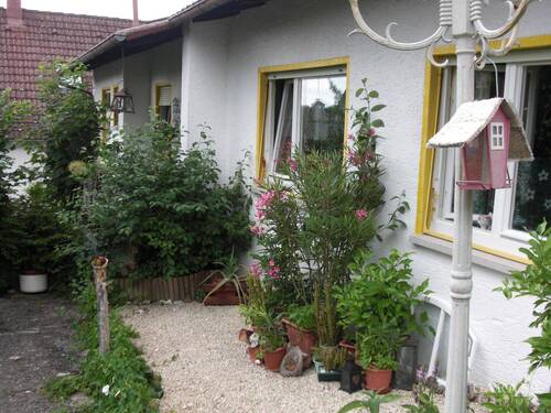 Vorgarten - 3 Zimmer Bungalow in Essingen