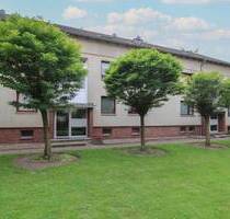 Vermietete, modernisierte Dachgeschosswohnung mit Loggia und Stellplatz in Sackgassenlage - Halstenbek