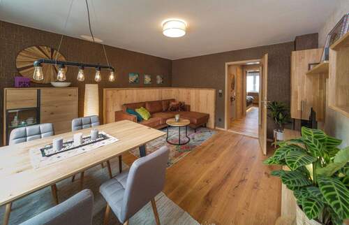 Wohnzimmer - Etagenwohnung mit 70,00 m&sup2; in Oberreichenbach zur Miete