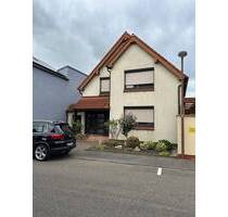 Gepflegtes EFH Mit schönem Grundstück in ruhiger gewachsener Wohngegend von Hockenheim