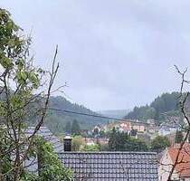 Sanierungsbedürftiges Einfamilienhaus in schöner Lage ! - Neufra