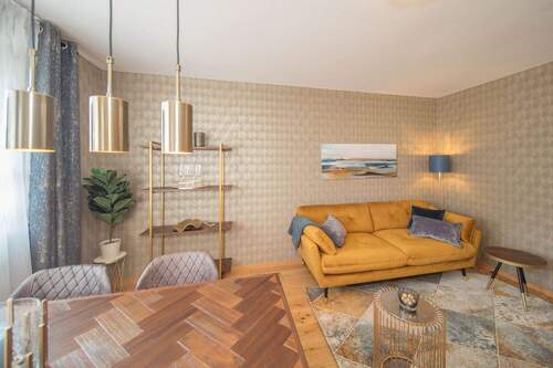 Wohnzimmer - 3 Zimmer Etagenwohnung in Oberreichenbach