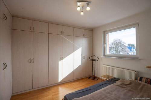  Einbauschrank in Zimmer 2 - 
