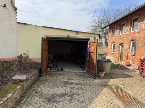 Garage - 