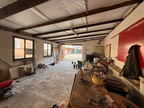 Garage - 