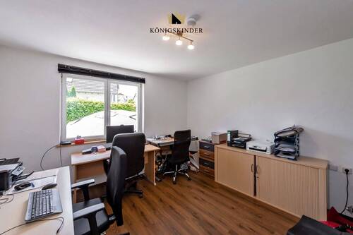 Büro/ Kinderzimmer - 