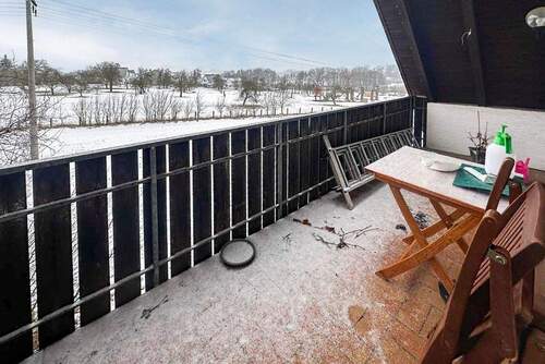 Balkon DG - 1 Zimmer Mehrfamilienhaus, Wohnhaus in Hetzles