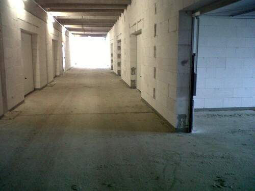 Hallengang.jpg - Halle zur Miete in Berlin