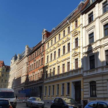 Außenansicht straßenseitig - Eigentumswohnung in der Südstadt