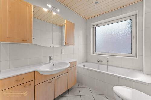 Badezimmer - 4 Zimmer Etagenwohnung in Ganderkesee