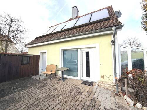 Außen Ansicht - Neue 2 Zimmerwohnung mit Terrasse, großer Küche mit Esszimmer, außergewöhnlichem Wohnzimmer und Schlafzimmer