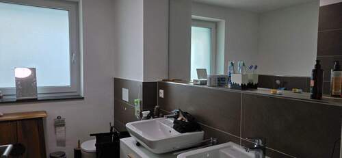 Bad mit Doppelwaschbecken - 