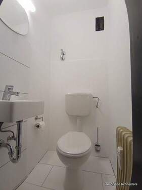 separates WC - 