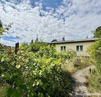 Teilbares Grundstück mit Einfamilienhaus: Wohnen auf einer Ebene - Berlin Bohnsdorf