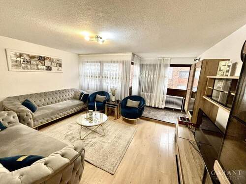 Wohnzimmer1 - Außergewöhnliches Wohnerlebnis im Herzen von Böblingen - Großzügige und gepflegte 3 12 Zi.-Whg.!