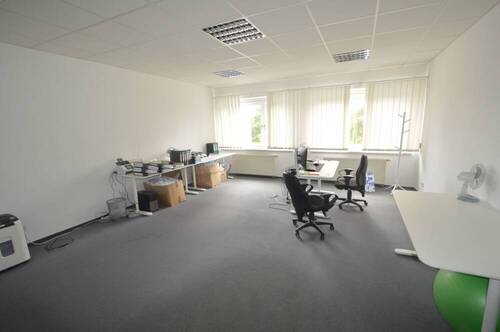 großer Büroraum - 
