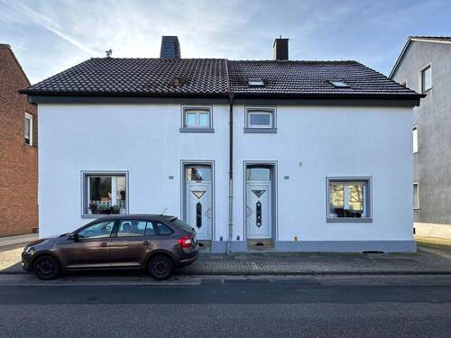 Frontansicht - 4 Zimmer Mehrfamilienhaus, Wohnhaus zum Kaufen in Essen