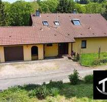 Landleben pur - Mehrgenerationenhaus mit Bachlauf und großem Garten - Selchenbach