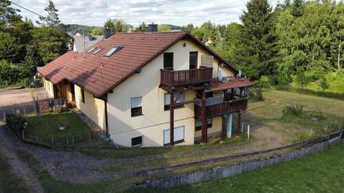 02 Rechte Seite - 1 Zimmer Einfamilienhaus zum Kaufen in Selchenbach