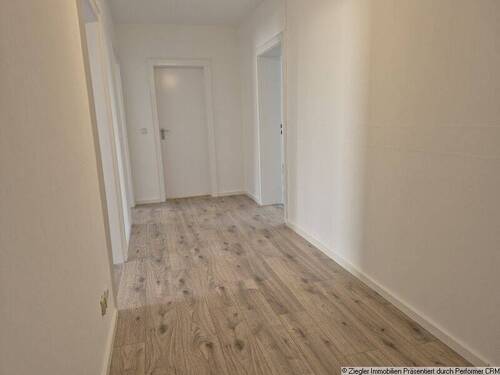 Flur - 3 Zimmer Etagenwohnung zur Miete in Mannheim