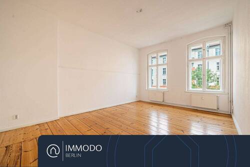 Wohnzimmer - ?? Klassischer Altbau nahe Helmholtzplatz: 3-Zimmer mit Dielen, HWR & viel Potential