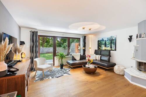 Wohnzimmer - 7 Zimmer Doppelhaushälfte in München