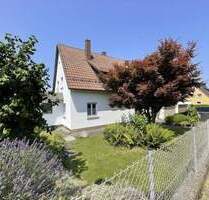 Zwei Wohnungen, ein großes Grundstück - Ihr Sanierungsprojekt in Göppingen-Faurndau!