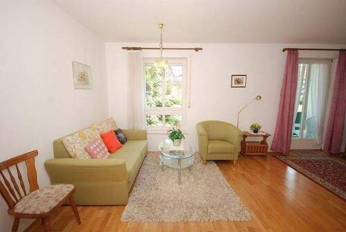 Wohnzimmer - 2 Zimmer Etagenwohnung zur Miete in Bad Reichenhall