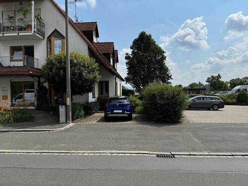 zwei Stellplätze zur Straße - Büro in Möhrendorf zum Kaufen
