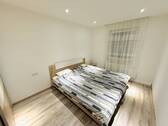 1. OG Mitte Schlafzimmer - 