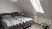 ruhiges Schlafzimmer - Etagenwohnung mit 64,00 m&sup2; in Heroldsbach zur Miete