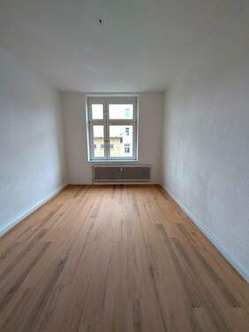Zimmer 3 - 