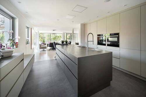 Küche - Einfamilienhaus mit 379,90 m&sup2; in München zum Kaufen