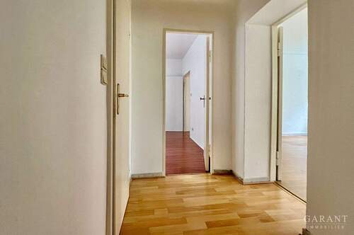 Flur - 2 Zimmer Etagenwohnung zum Kaufen in Berlin