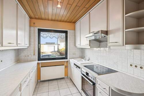 Küche - 6 Zimmer Einfamilienhaus in Battweiler