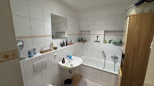 Badezimmer (1).JPG - 