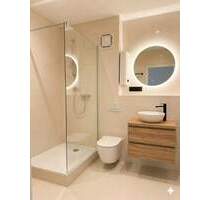 NEU sanierte 2-Raum-Wohnung mit Einbauküche, Balkon, Aufzug - Wohnen im Grünen und zentrumsnah - Zwickau Pölbitz