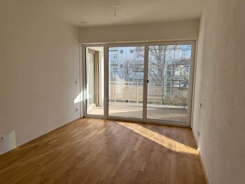 Schlafzimmer - 2 Zimmer Etagenwohnung zum Kaufen in Bad Reichenhall