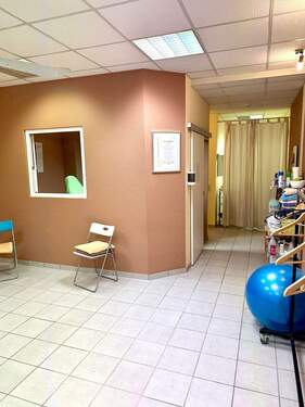 Kosmetikabteil mit Fenster - 