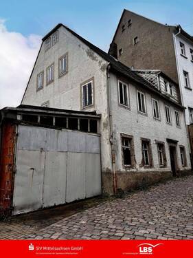 Straßenansicht - Einzeldenkmal für Liebhaber - 38.000,00 EUR Kaufpreis, ca.  150,00 m² Wohnfläche