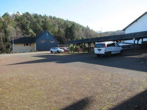 Kundenparkplatz/ Bauplatz - Mehrfamilienhaus, Wohnhaus in Beltheim zum Kaufen
