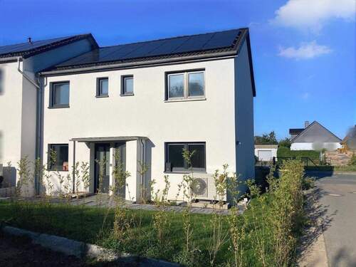 Rückseite des Reihenendhauses mit zwei Wohneinheiten - 6 Zimmer Reihenendhaus zum Kaufen in Kappeln