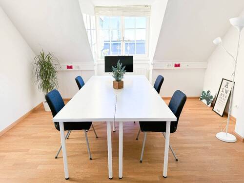 Meetingraum, bis 4 Personen im DG - 