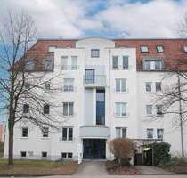 Vermietete 2-Zi.-Dachgeschosswohnung mit Tageslichtbad & Tiefgarage in Dresden-Laubegast