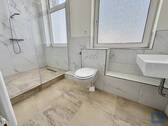 Badezimmer - Neu. Schön. Altstadt. - Frisch renovierte 4-Zimmerwohnung in Kiel - Kiel-Altstadt