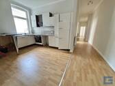 Wohn- und Essbereich mit offener Küche - 4 Zimmer Etagenwohnung zur Miete in Kiel / Altstadt