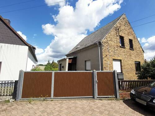 Hausansicht - 5 Zimmer Einfamilienhaus zum Kaufen in Gossa