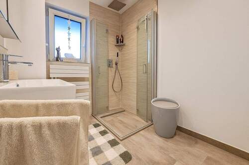 modernes Bad - Etagenwohnung mit 103,00 m&sup2; in Reinheim zum Kaufen